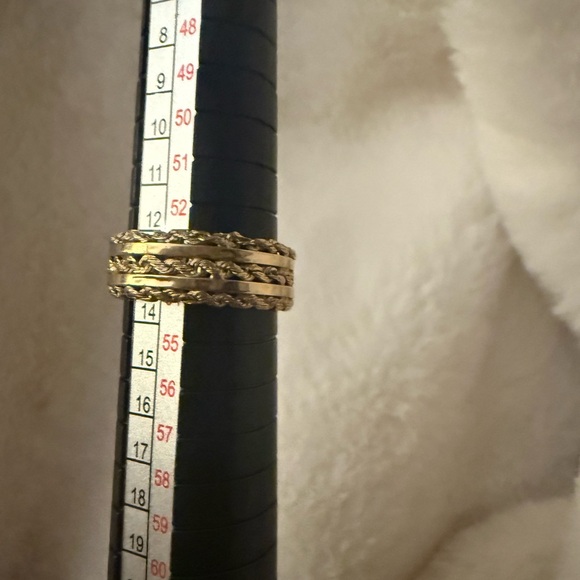 10k Gold Braided Ring - Picture 5 of 9